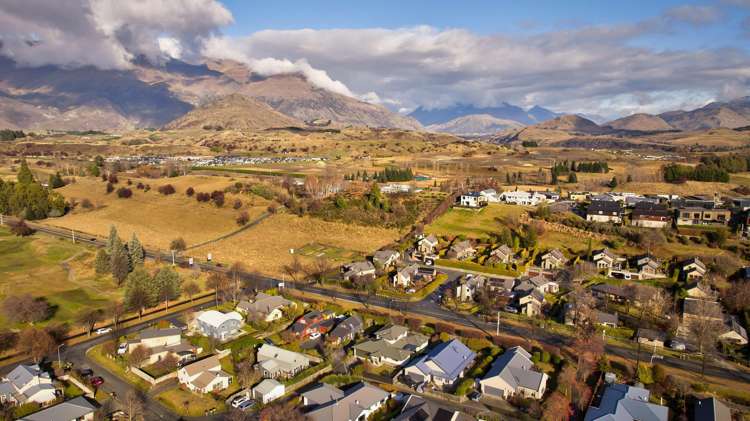 7 Innes Place Arrowtown_36