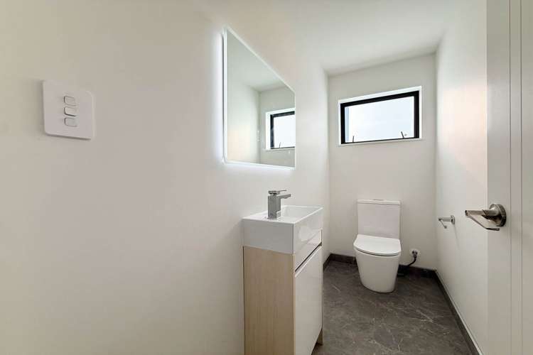 2 Christella Street Flat Bush_15