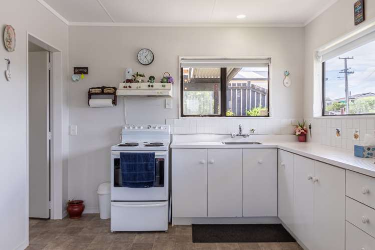 17a Moana Street Otaki Beach_6