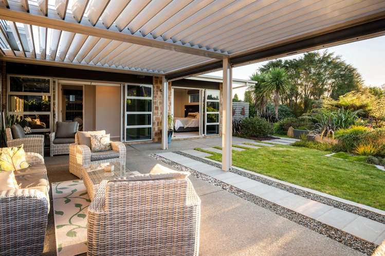 140 Saint James Drive Huntington_17