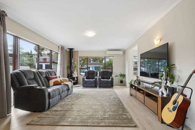39 Nui Mana Place Te Atatu South_3
