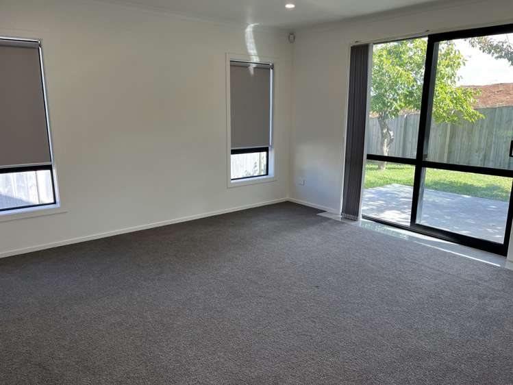 29 Cabourne Drive Glenview_10