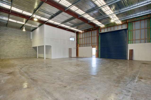 Unit 1,77  Porana Road Wairau Valley_4