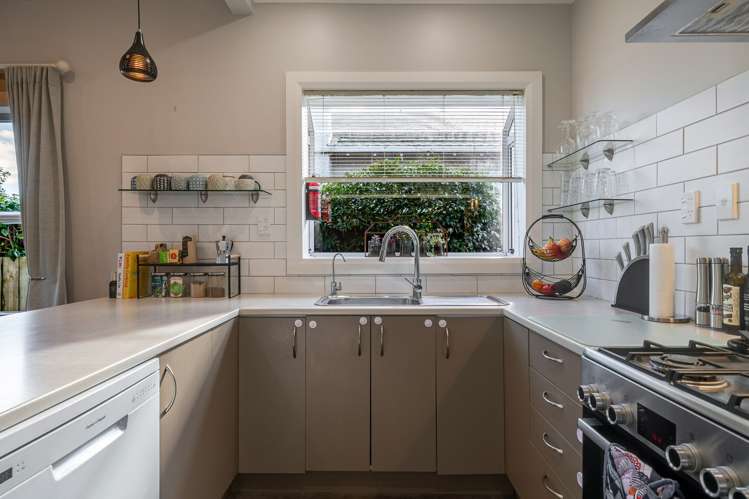 69 Lyndhurst Street Takaro_11