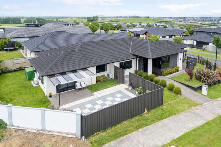 1 Waireka Road Rototuna North_25