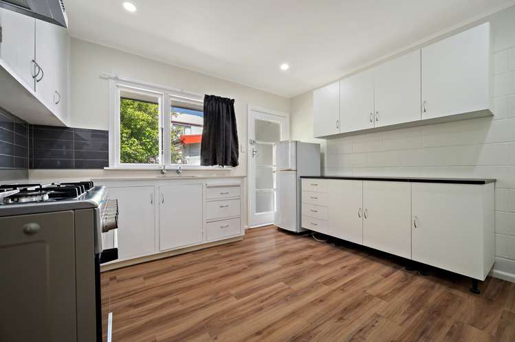 2/345 Cashel Street Linwood_5