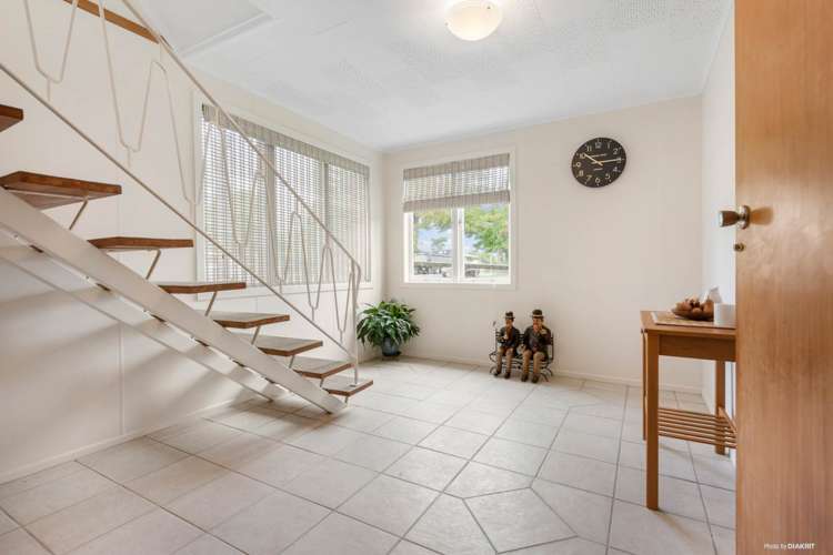 1 Amberley Avenue Te Atatu South_9