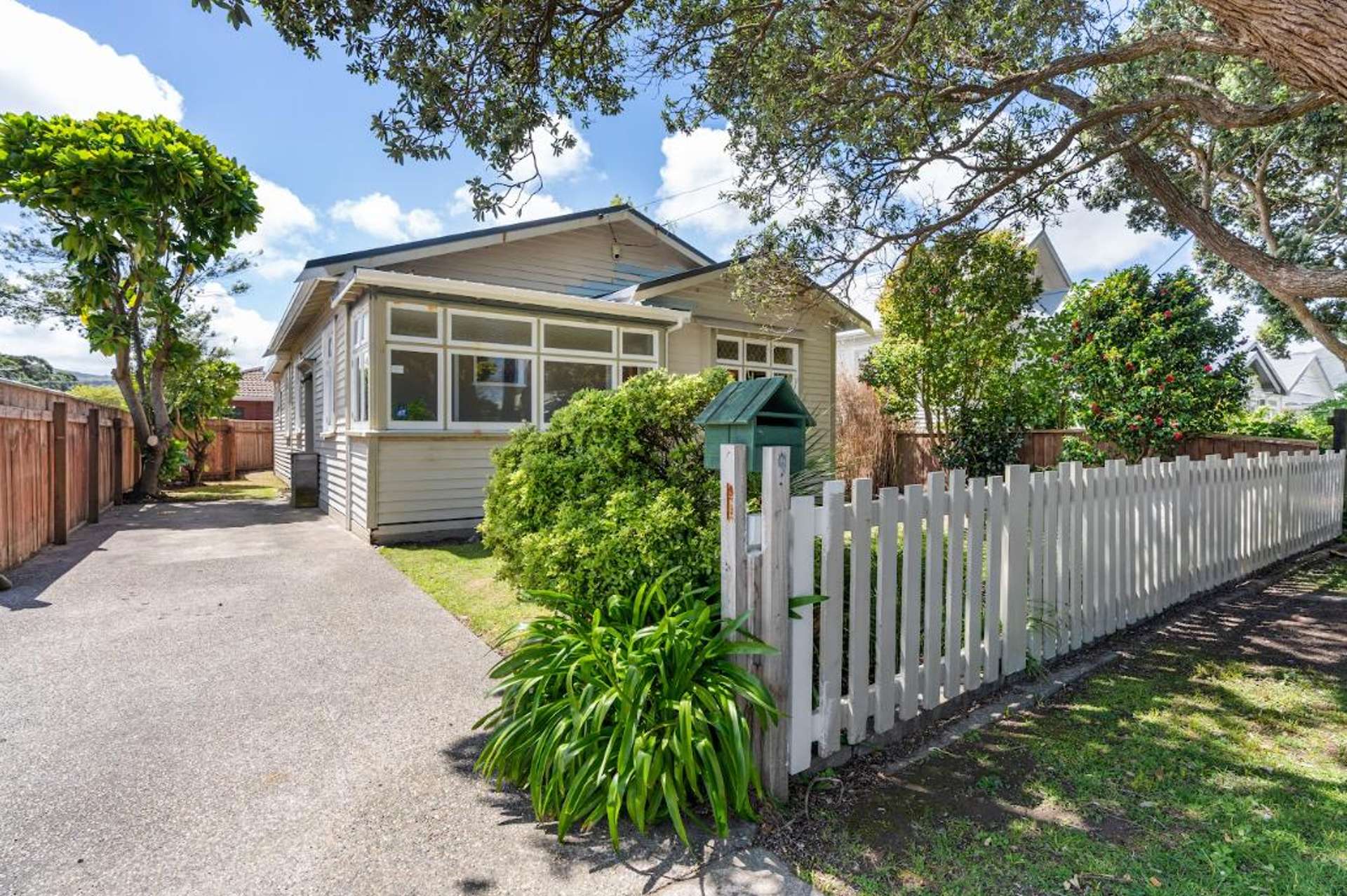 9 Bracken Street Petone_0