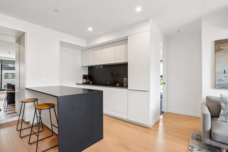302/2 Miller Street Point Chevalier_6