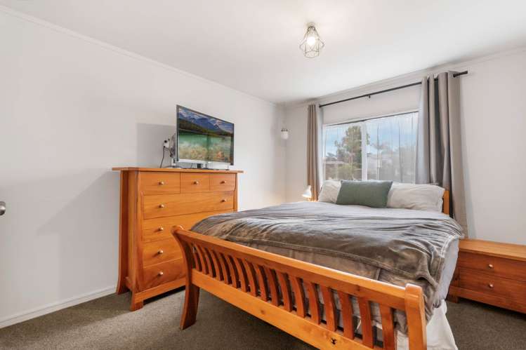 15 Ferndown Close Brookfield_8