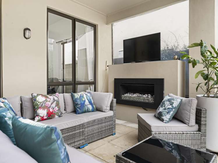 25 Bridgefield Crescent Flat Bush_10