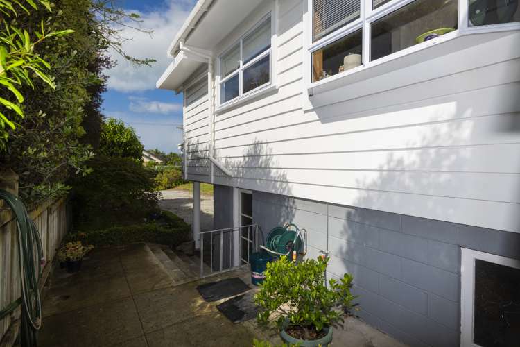 2 Douglas Street Okitu_20
