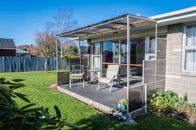 2/216 King Street Temuka_5