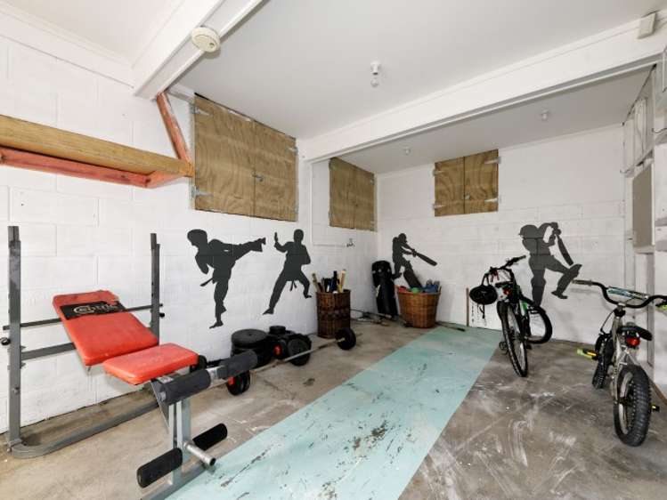 312 Glengarry Road Glen Eden_14