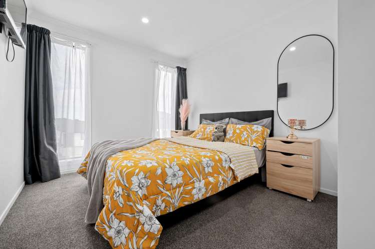 1/51 Cabourne Drive Glenview_7