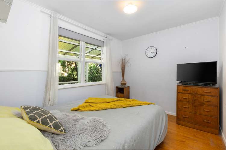 64 Selwyn Crescent Forrest Hill_10