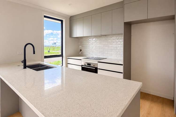 8 Tauanui Street_3