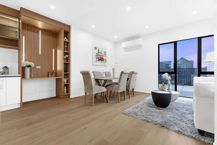 15 Karaka Village Parade Karaka_6