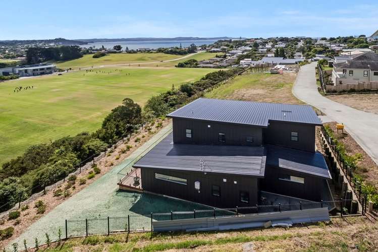 10 Waititiro Rise Stanmore Bay_21