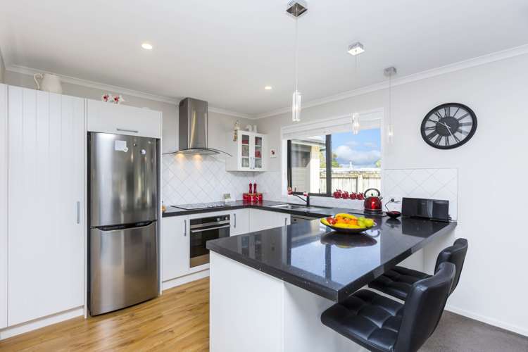 8a Savage Crescent Upper Hutt_5