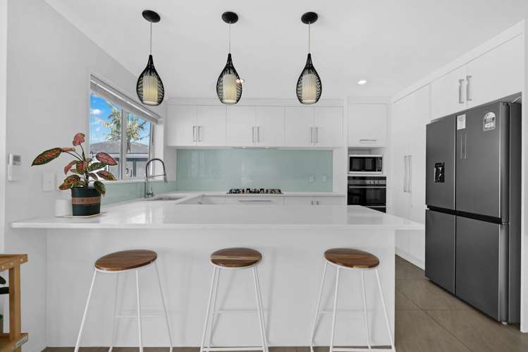 4 Iwinuku Crescent Wattle Downs_7