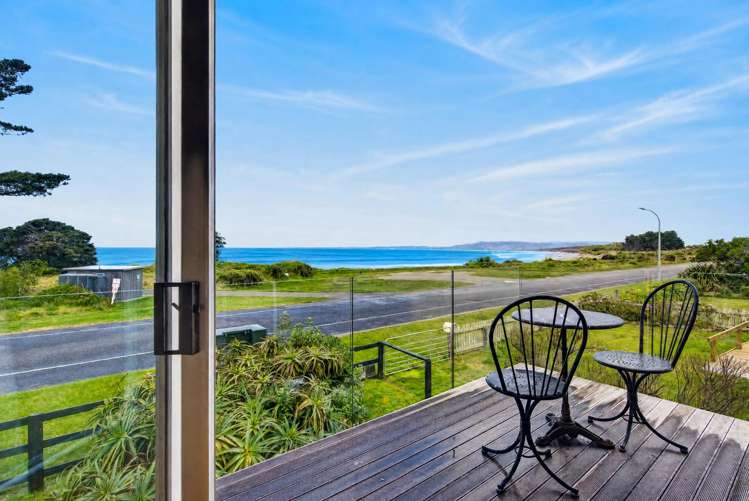 41 Judges Parade, Mahanga Mahia Peninsula_9