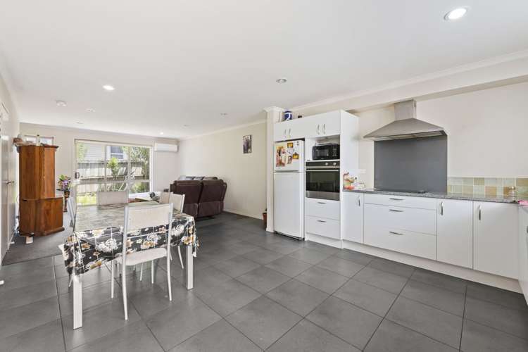 32 Akeake Lane Manurewa_5