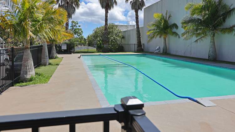 11a/30 Westward Ho Glen Eden_16