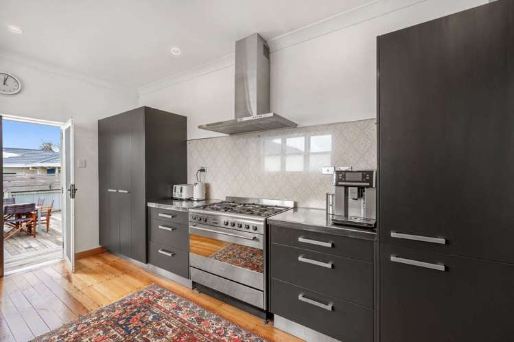 12 Moeller Street Taradale_16