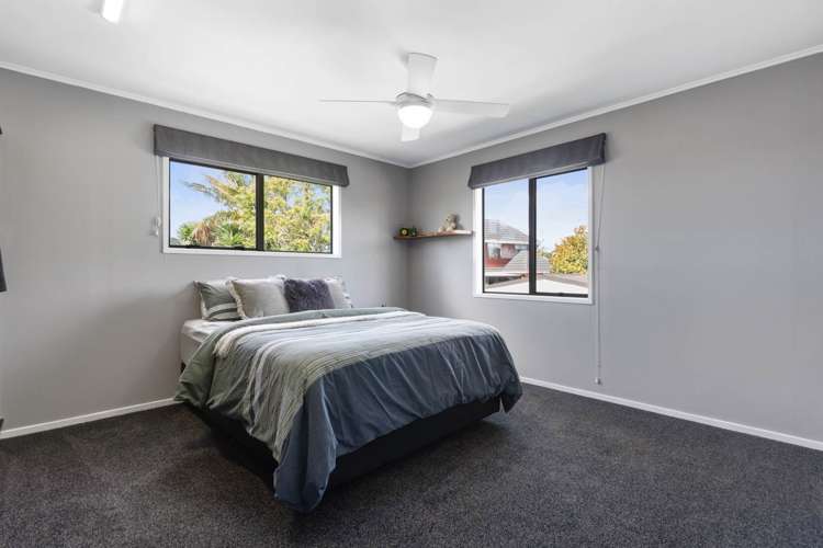 66 St Annes Crescent Wattle Downs_16