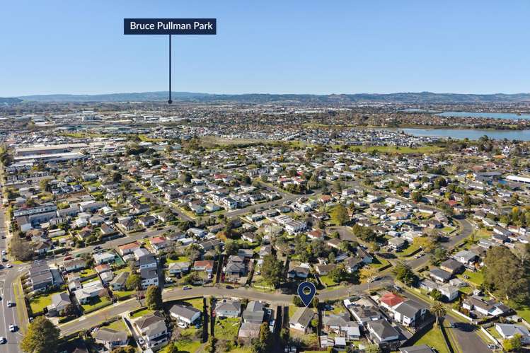 21 Hobart Crescent Wattle Downs_13