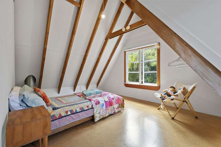 33d Landing Road Titirangi_16