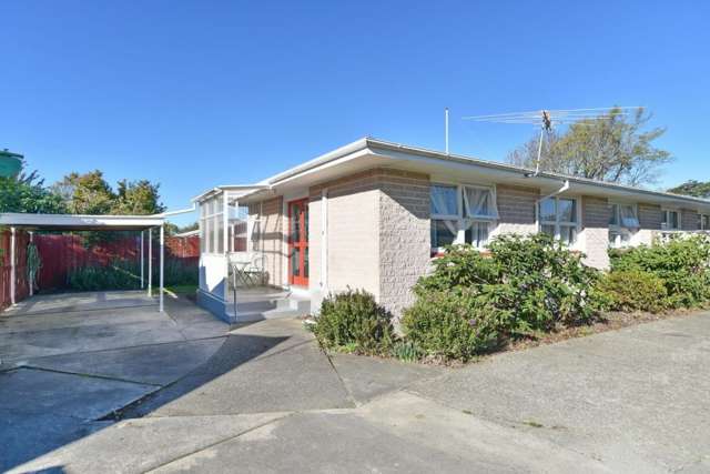 Great Location - Close Town Centre