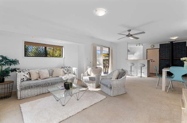 38e Robinson Avenue Holdens Bay_2