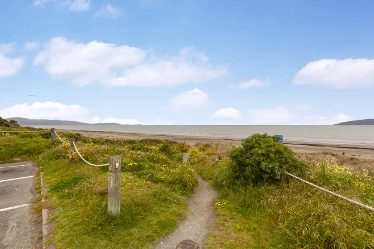 70a Marine Parade Mellons Bay_18