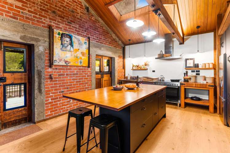 328 Gladstone Road North Wingatui_15