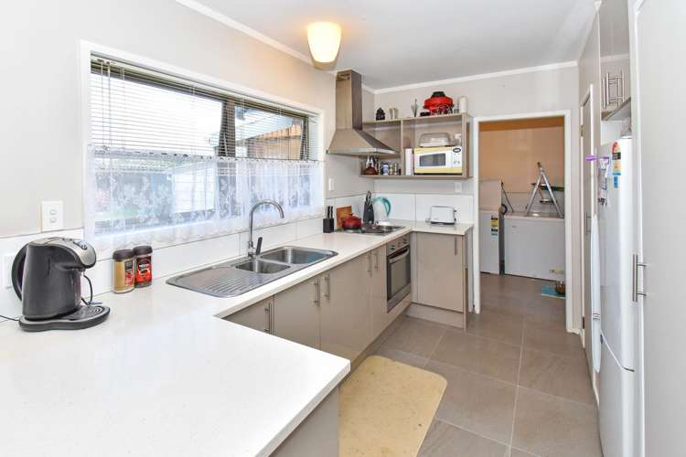 2/12 Grove Road Papakura_5