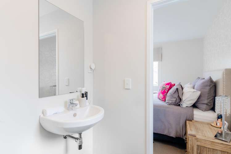 5 Stitchbird Crescent Papakura_11