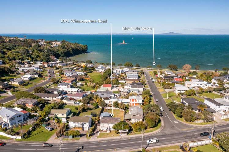 1071 Whangaparaoa Road_1