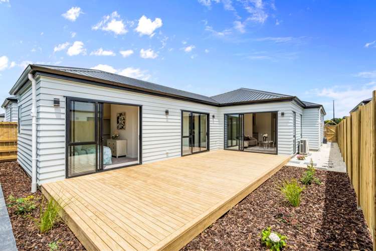 32 Furlough Road Opaheke_17