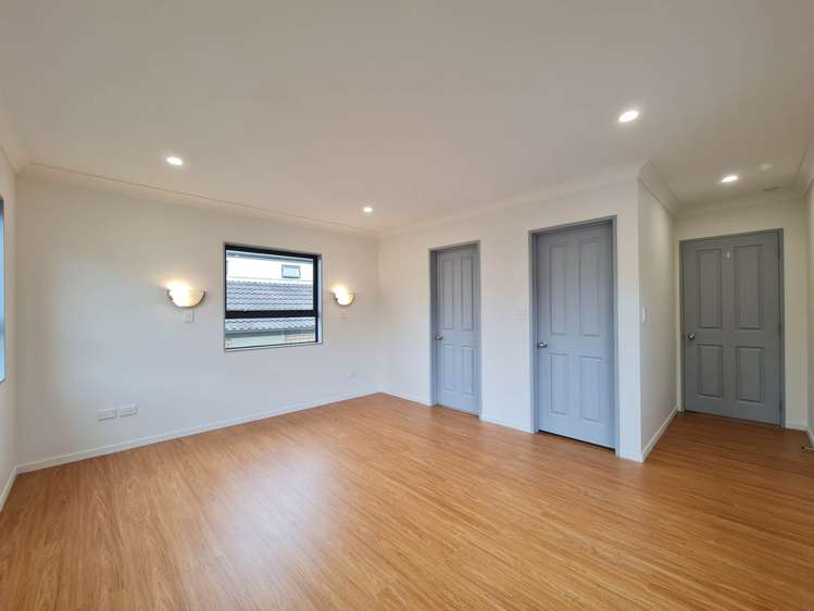 Arrowsmith Drive Flat Bush_19