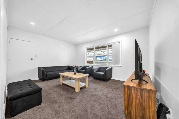 42 White Swan Road Mount Roskill_4