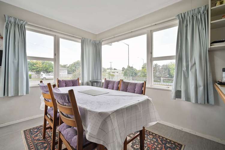 83 Wycliffe Street Onekawa_4