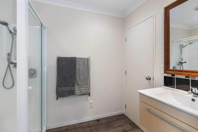 17 Eaglemont Drive East Tamaki Heights_14