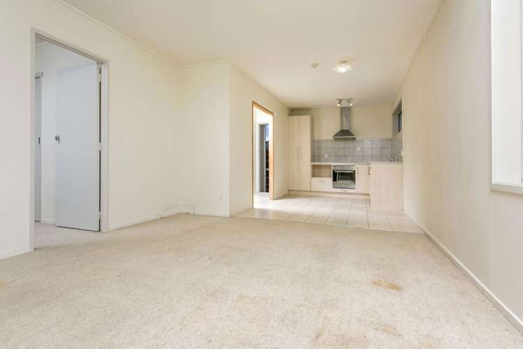 1/96 Chivalry Road Glenfield_18