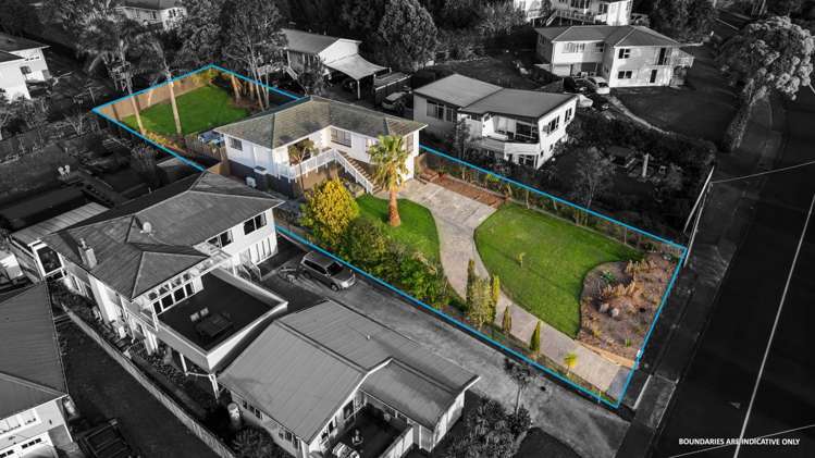 19 Highland Avenue Titirangi_23