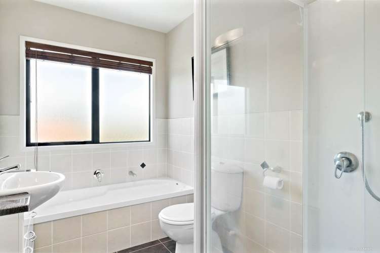 13 Lothian Brae Wattle Downs_18