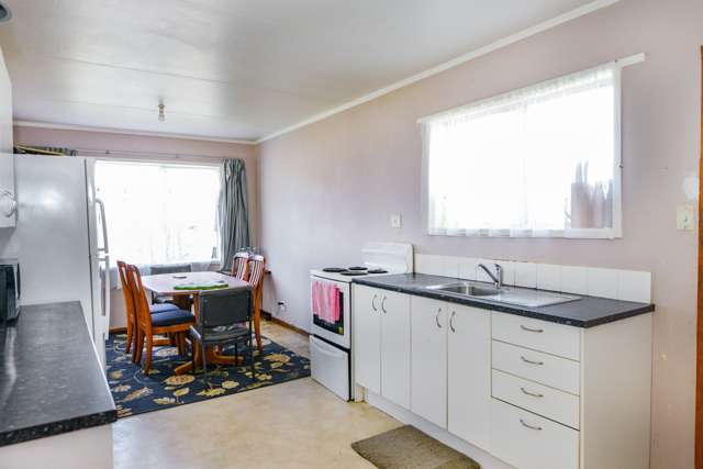 612 Kiwi Street Camberley_2