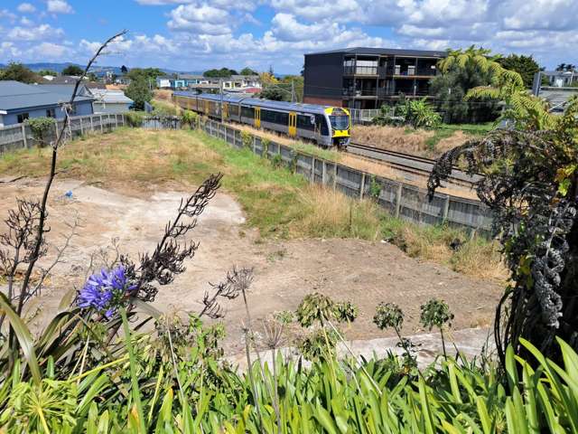 845M² CLEARED DEVELOPMENT SITE/YARD