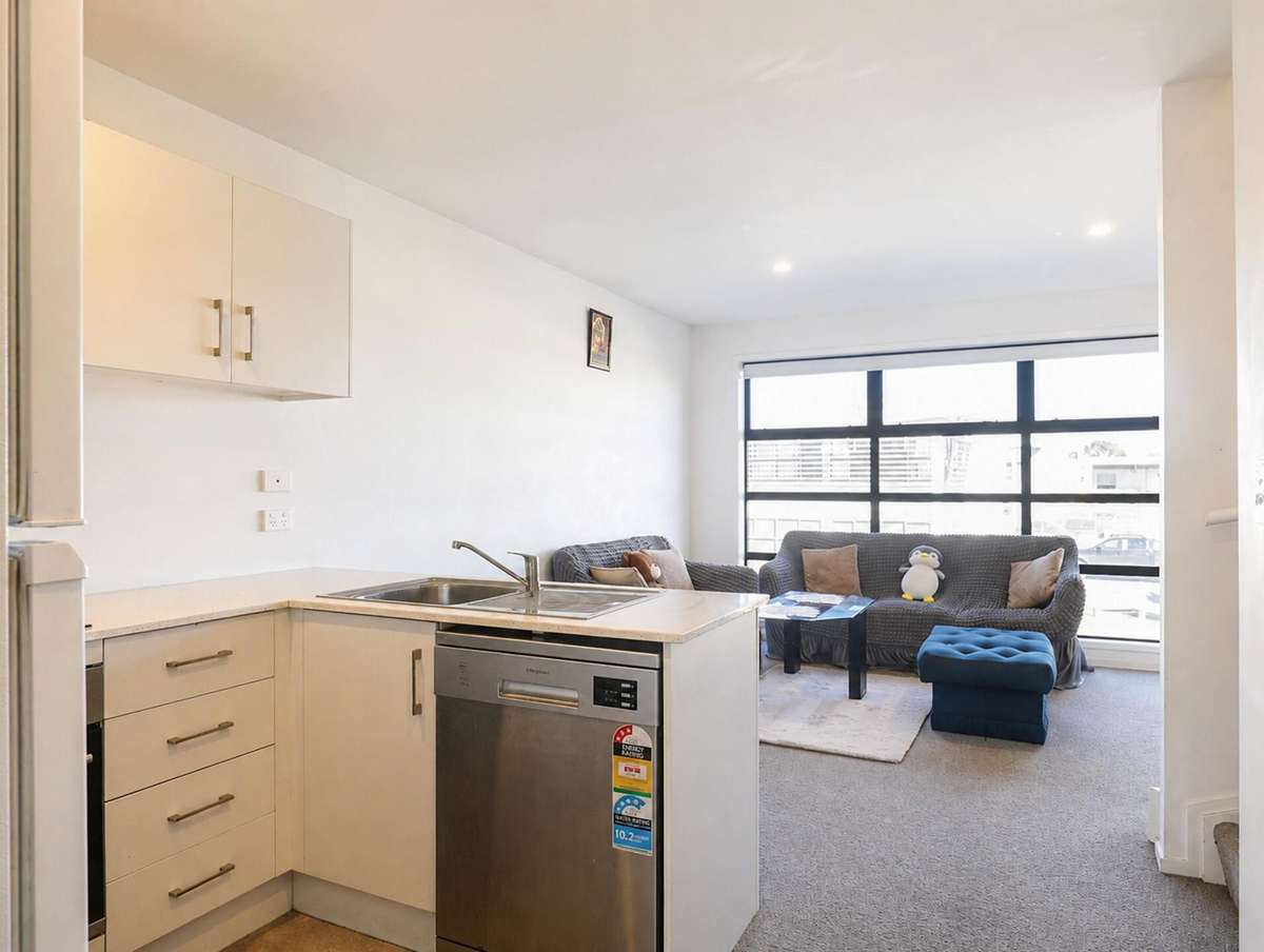 58/17 Owens Place_1
